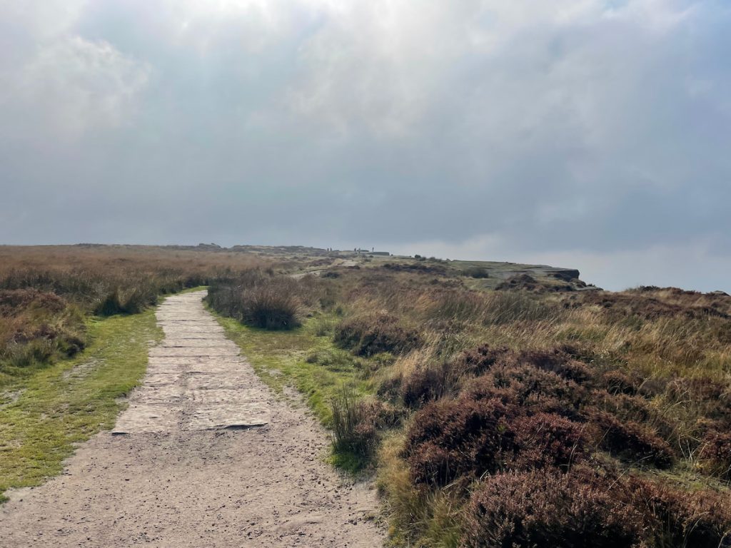 path leading up to curbar edge