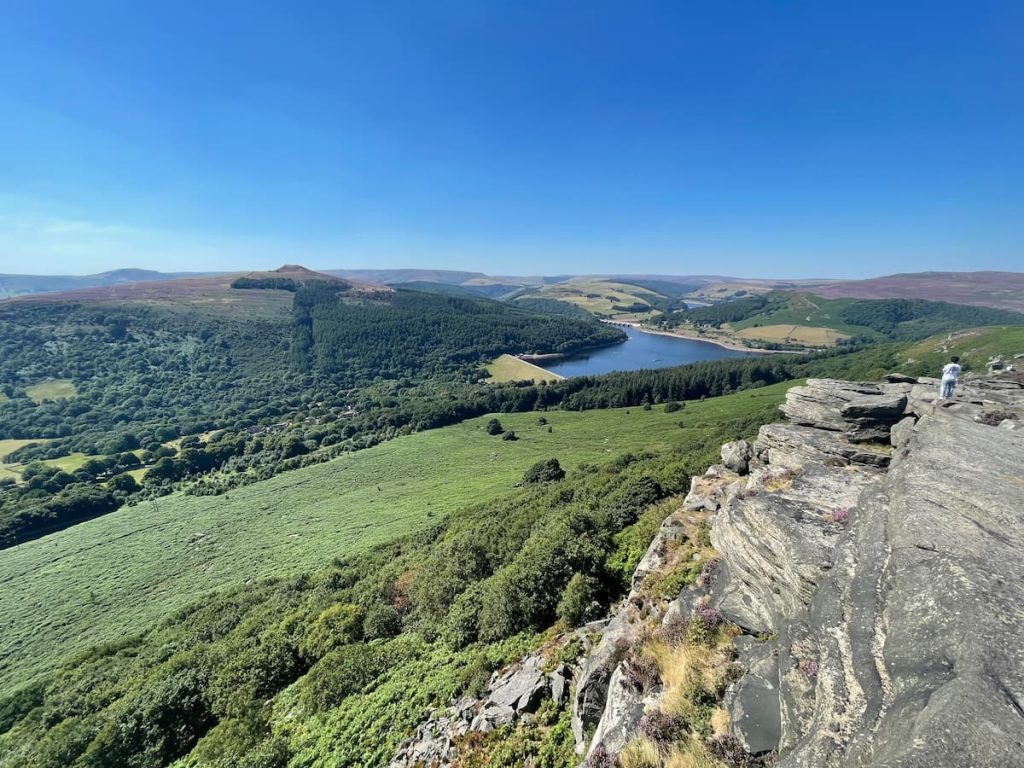bamford edge cliffs viewing point