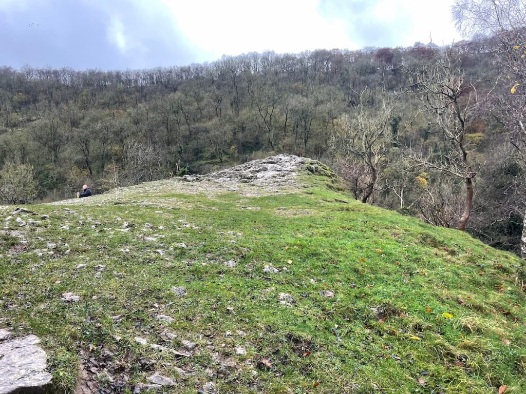 lovers leap dovedale