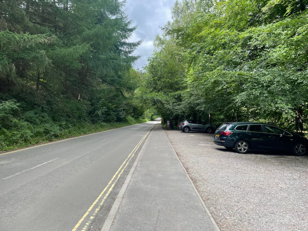 roadside parking at Ladybower Reservoir