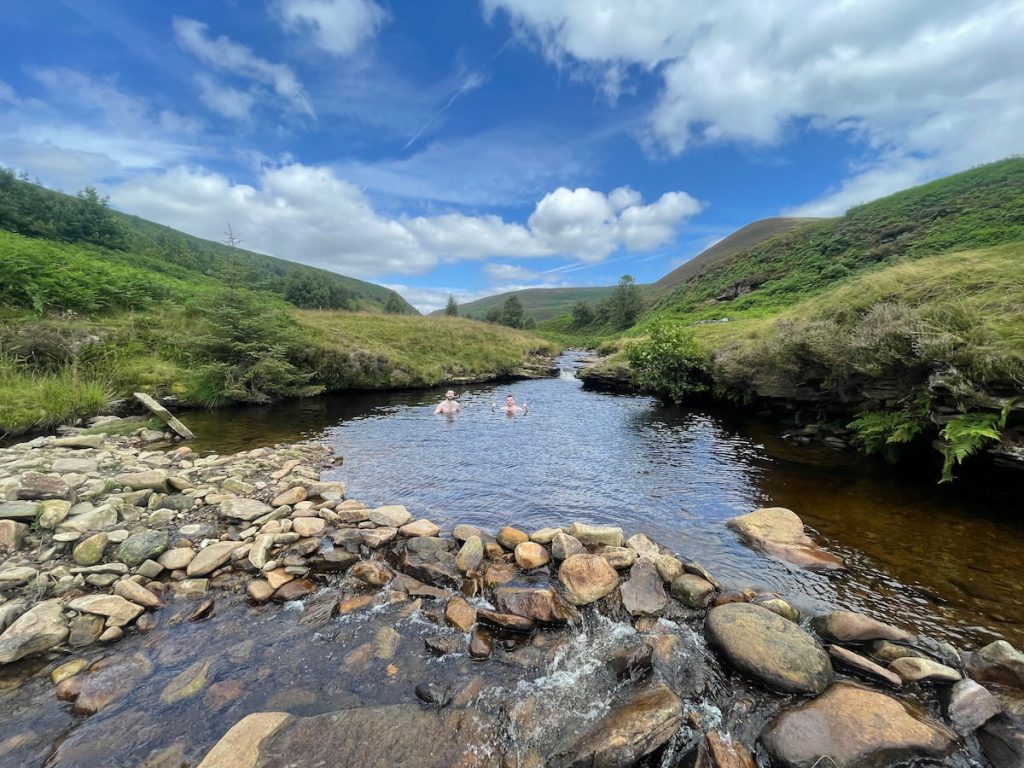 slippery stones peak district