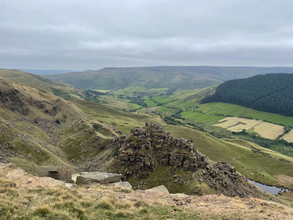alport castles - viewing point - featured image
