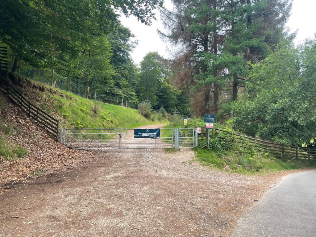 footpath leading away from derwent reservoir to the top of alport castles